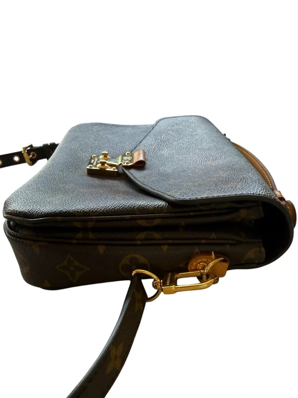 Louis Vuitton Pochette Metis Monogram
